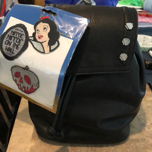 danielle nicole snow white backpack